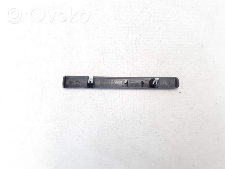 Renault Clio III Panel trim 8200407859