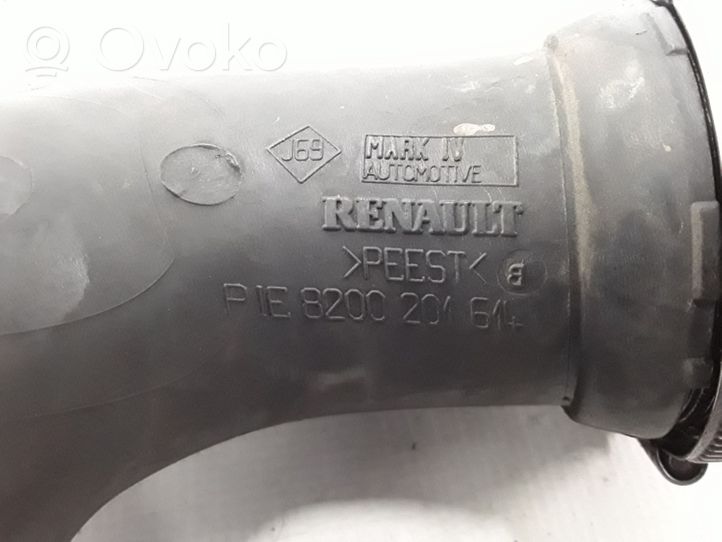 Renault Megane II Parte del condotto di aspirazione dell'aria 8200201614