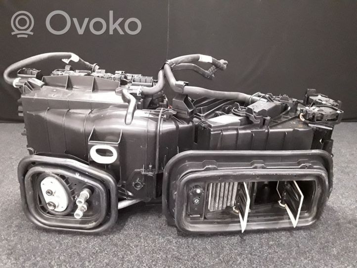 Volvo S90, V90 Sisälämmityksen ilmastoinnin korin kotelo 31497561