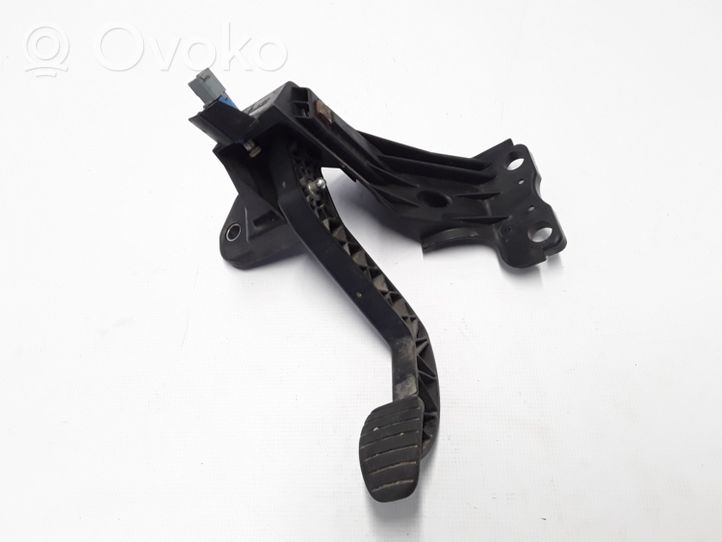 Renault Master III Clutch pedal 465406766R