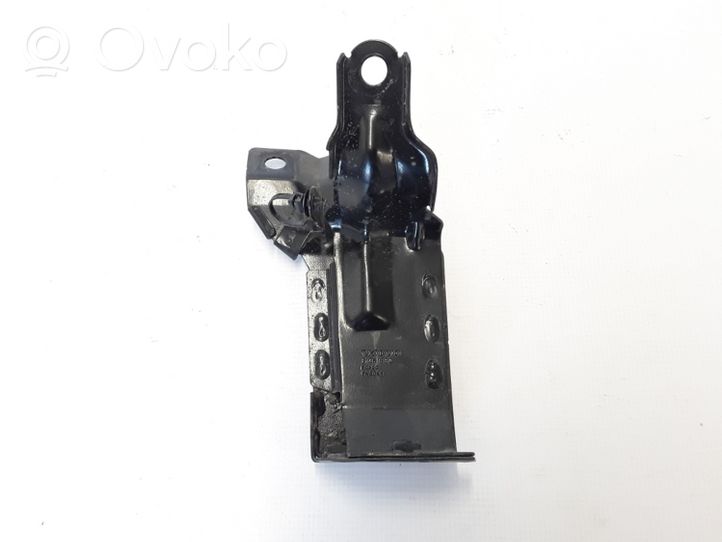 Volvo V60 Radiator mount bracket 31261932