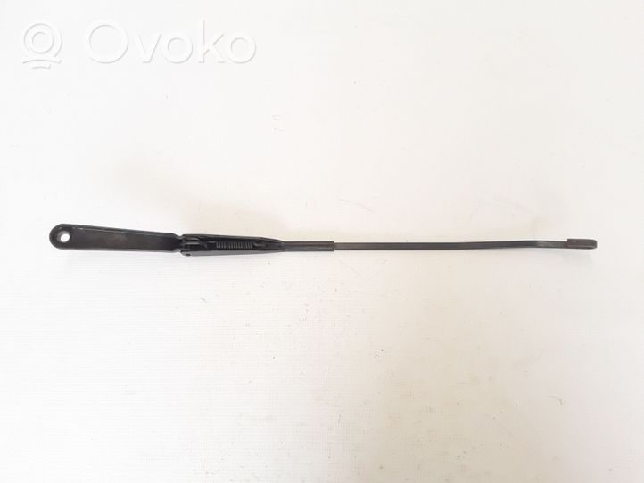 Nissan Primastar Ramię wycieraczki szyby przedniej / czołowej 7700311582