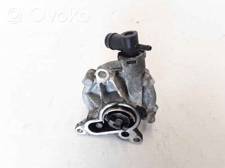 Opel Vivaro Vacuum pump 146503760R