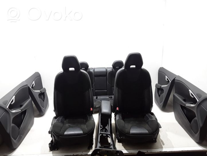 Volvo V40 Set interni 