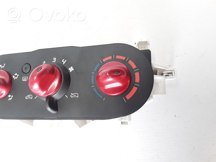 Renault Twingo II Air conditioner control unit module 7701067953