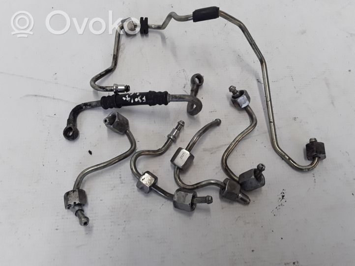 BMW 3 F30 F35 F31 Fuel injector supply line/pipe 13538514159
