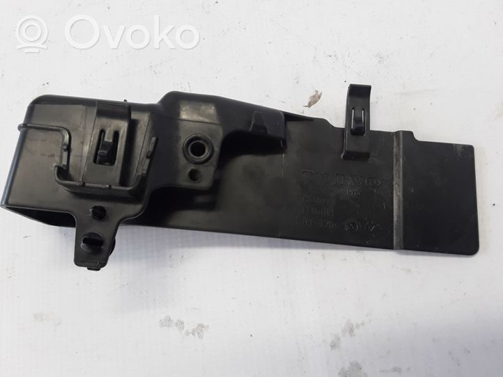 Volvo V60 Wlot / Kanał powietrza intercoolera 31383696