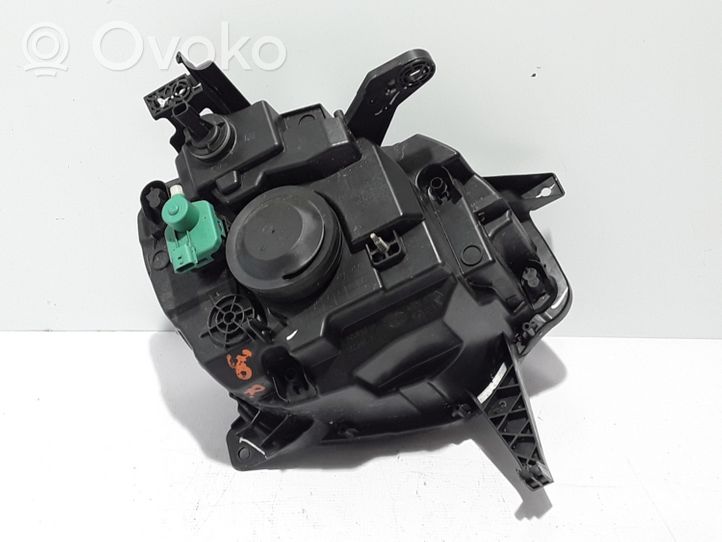 Renault Twingo III Lampa przednia 260608792R