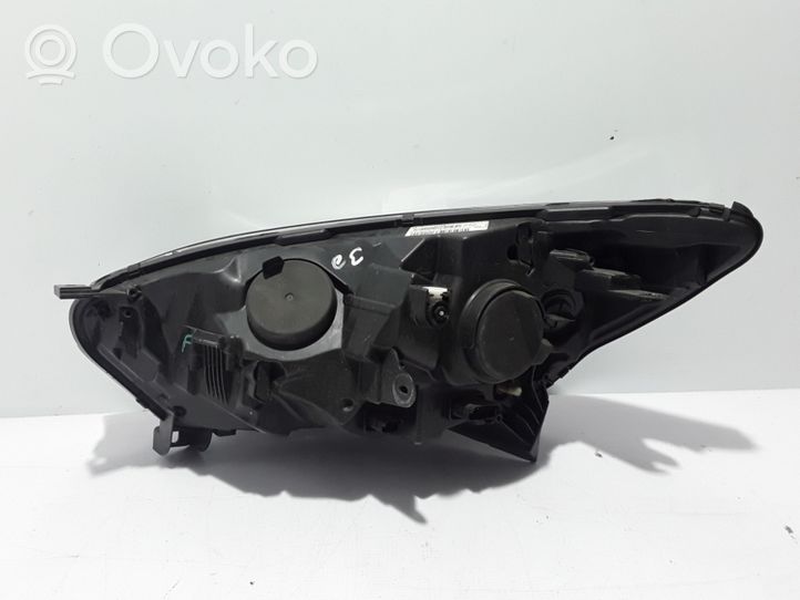 Renault Captur Headlight/headlamp 260102734R