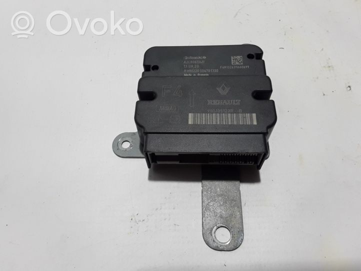 Renault Captur Oro pagalvių valdymo blokas 985105123R