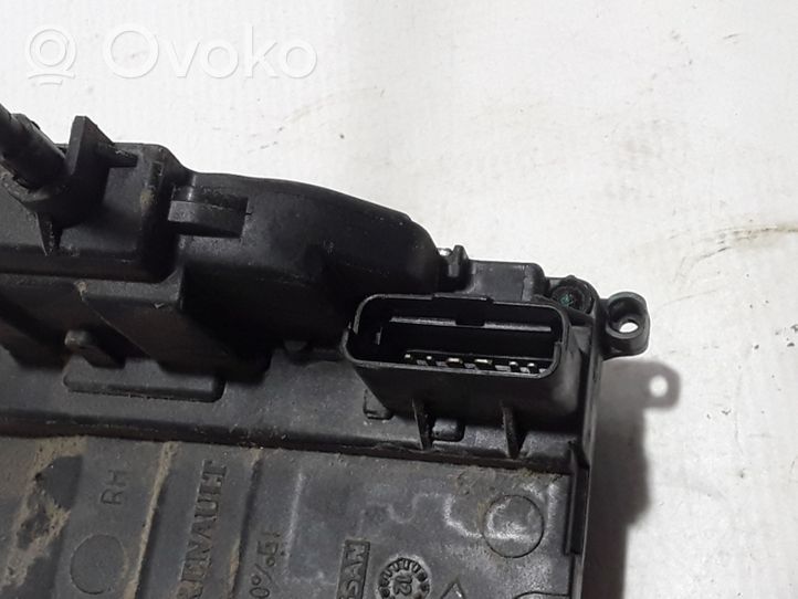 Mercedes-Benz Citan W415 Front door lock 8200497604