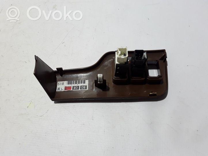 Subaru Legacy Priešrūkinių žibintų jungtukas 83001AE080