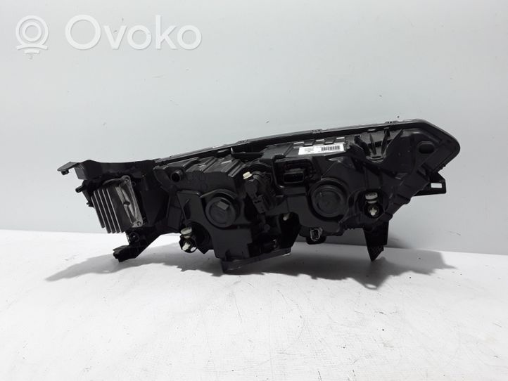 Renault Koleos II Phare frontale 260604608R