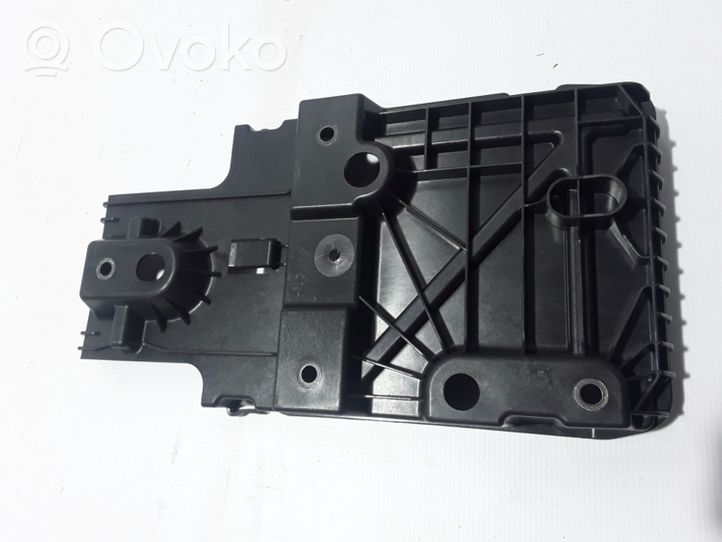 Volvo S90, V90 Akun kiinnike 31688220