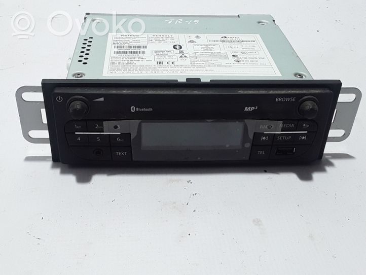 Renault Trafic III (X82) Radio/CD/DVD/GPS-pääyksikkö 281150572R