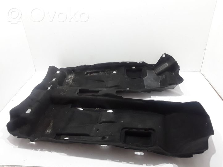 Renault Megane III Wykładzina podłogowa przednia 749026795R