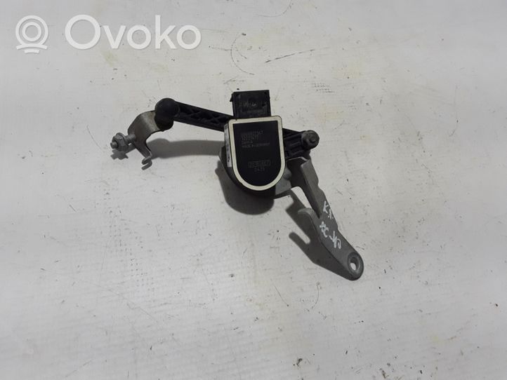 Volvo XC40 Sensore di livello di altezza della sospensione pneumatica anteriore (usato) 32221957