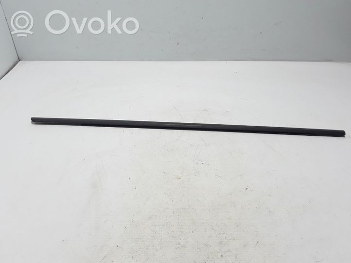 Volvo XC60 Apdaila galinių durų (moldingas) 31402542