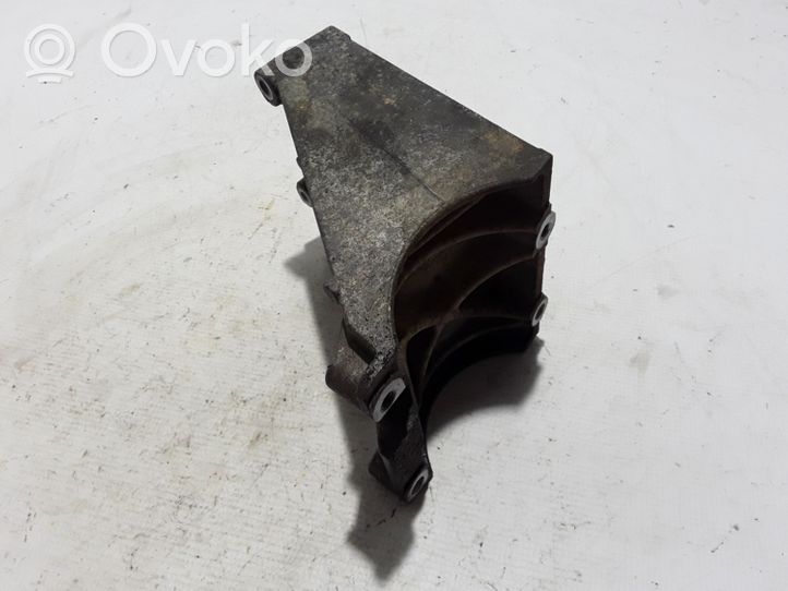 Volvo S40 Staffa di montaggio del compressore dell’A/C 4M5Q19D624