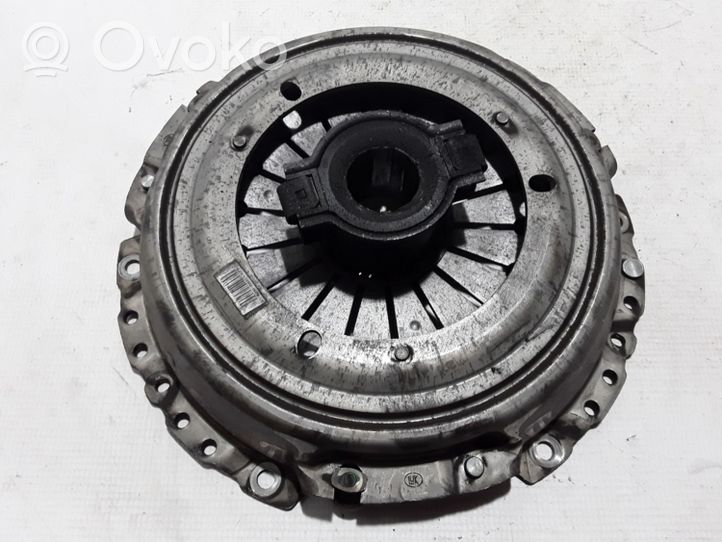 Renault Master III Pressure plate 8201384826