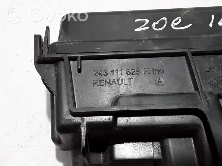 Renault Zoe Ramka / Moduł bezpieczników 243111628R