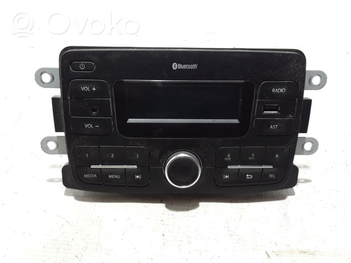 Dacia Dokker Radio/CD/DVD/GPS-pääyksikkö 281154759R