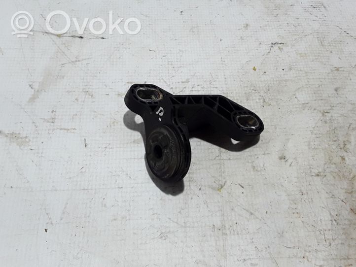 Renault Megane IV Jäähdyttimen kannatin 215149414R