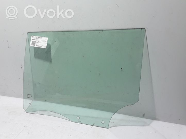 Peugeot 2008 II Rear door window glass 9825589280