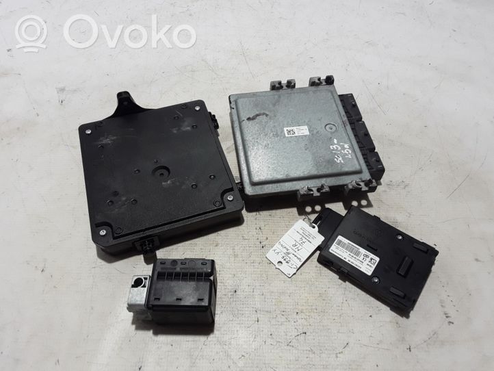 Renault Scenic III -  Grand scenic III Engine ECU kit and lock set 