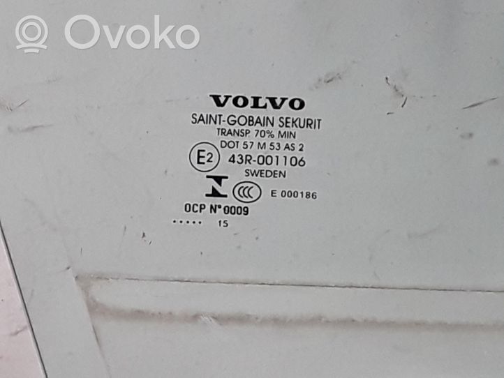 Volvo V70 Pagrindinis priekinių durų stiklas (keturdurio) 8693974