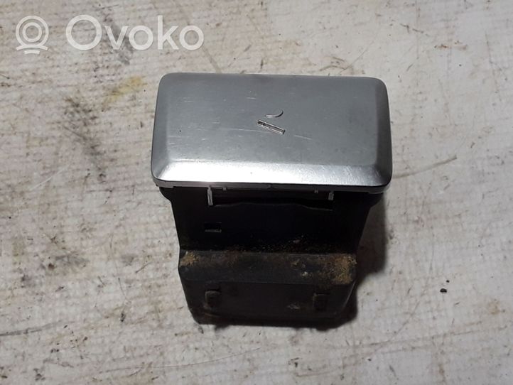 Volvo XC70 Ashtray (front) 30672274