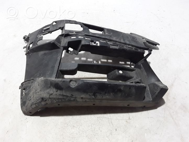 BMW 5 G30 G31 Supporto del fendinebbia 8064968