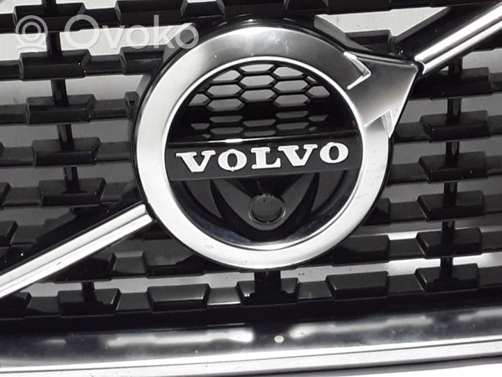 Volvo XC60 Grotelės priekinės 31457607
