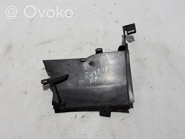 Dacia Duster II Rivestimento della modanatura della chiusura del vano motore/cofano 623127847R