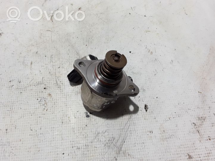 Volvo S60 Polttoaineen ruiskutuksen suurpainepumppu 31437895