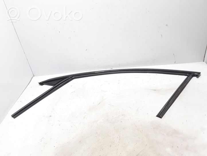 Volvo V60 Joint en caoutchouc de porte avant 32274383