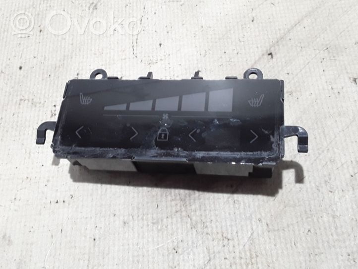 Volvo V60 Centralina/modulo climatizzatore 31674023