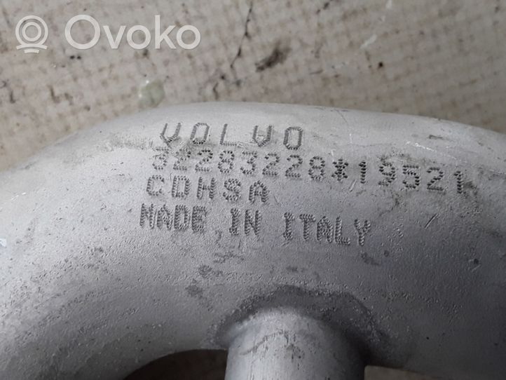 Volvo XC60 Coolant pipe/hose 32283228