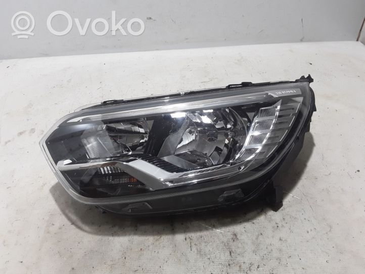 Renault Kangoo III Lampa przednia 260605755R