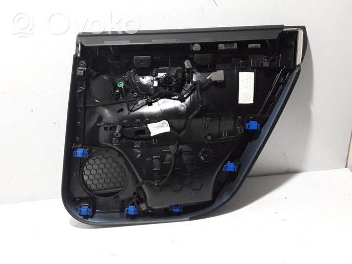 Volvo S90, V90 Takaoven verhoilu 31393232