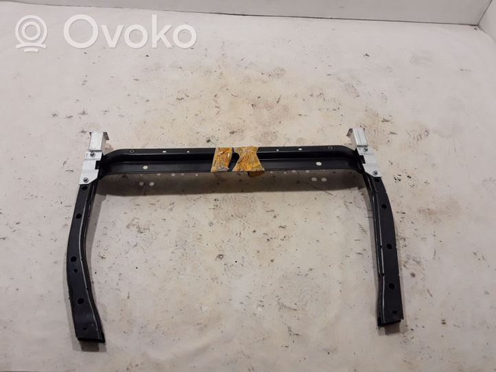 Volvo XC40 Staffa di montaggio del radiatore 32333099