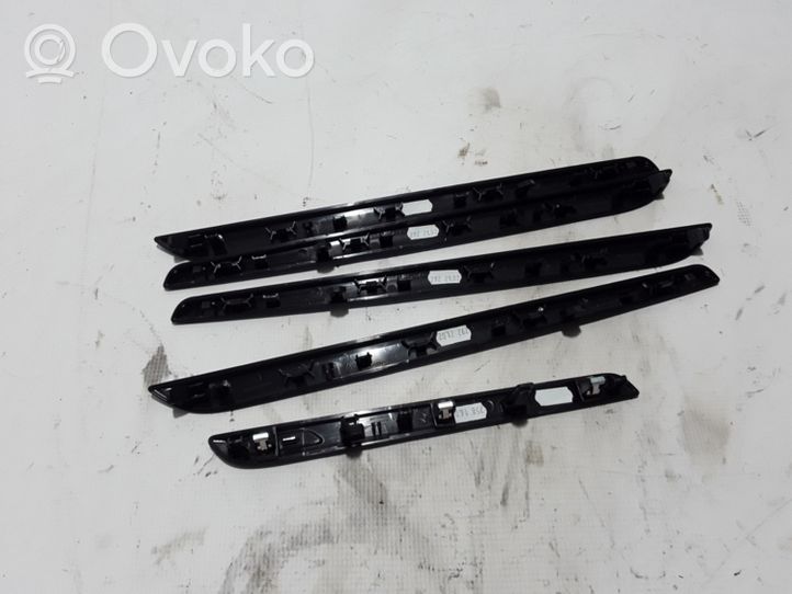 Renault Megane IV Panel trim 684123581R