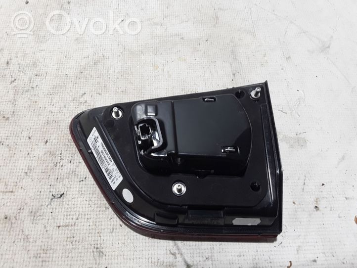 Renault Kadjar Lampy tylnej klapy bagażnika 265553530R