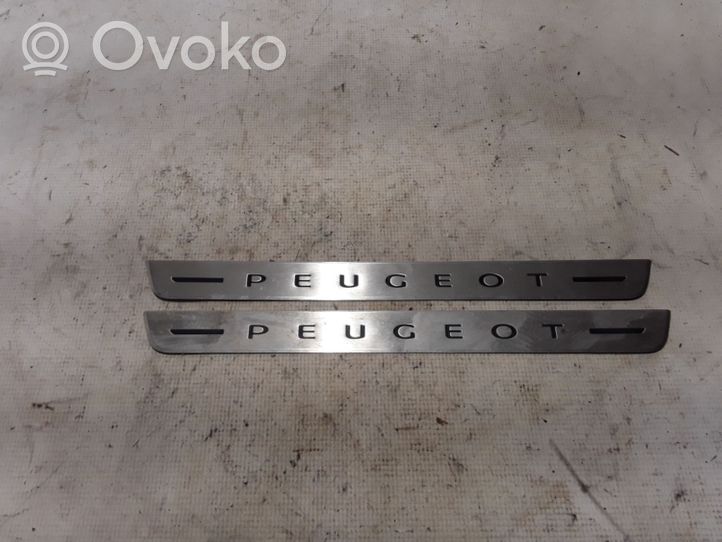 Peugeot 208 Listwa progowa przednia 9828373080