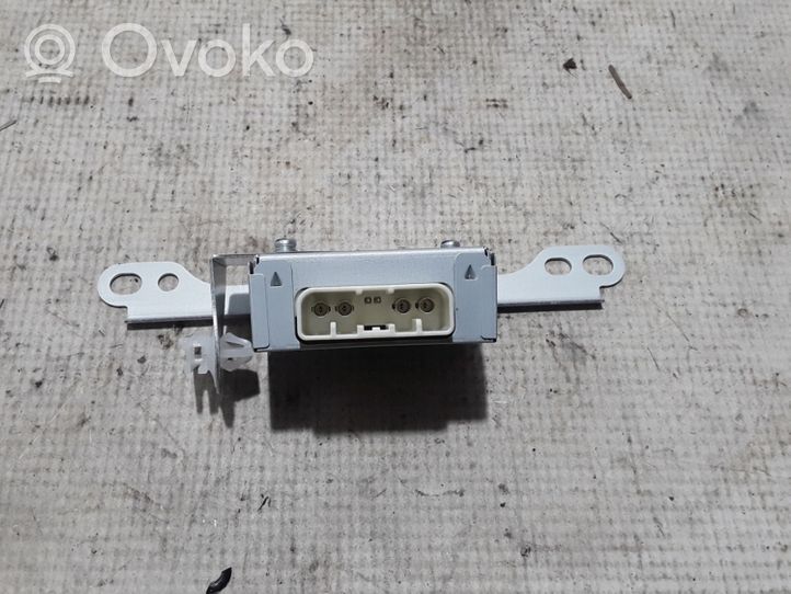 Toyota RAV 4 (XA50) Antenne GPS 8668142030