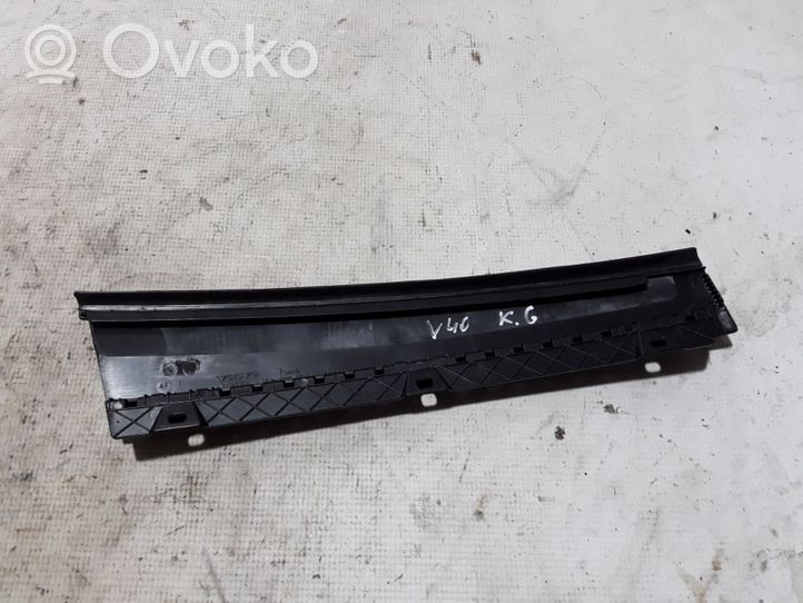 Volvo V40 Moulure de porte arrière 31385364