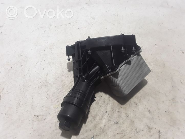 BMW X3 G01 Supporto di montaggio del filtro dell’olio 8570063