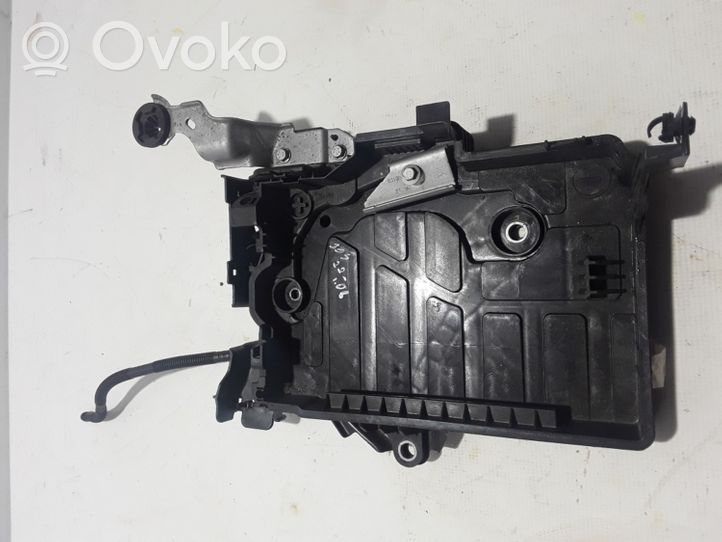 Dacia Jogger Staffa di montaggio della batteria 648946748R