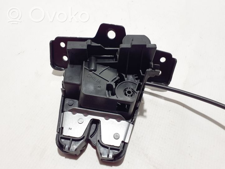 Volvo S90, V90 Loading door lock 32149884