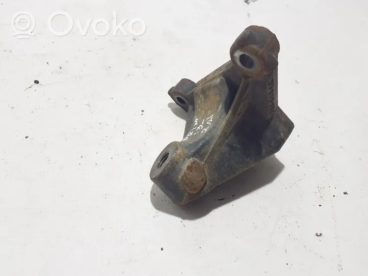 Nissan Primastar Łapa / Mocowanie silnika 8200404276